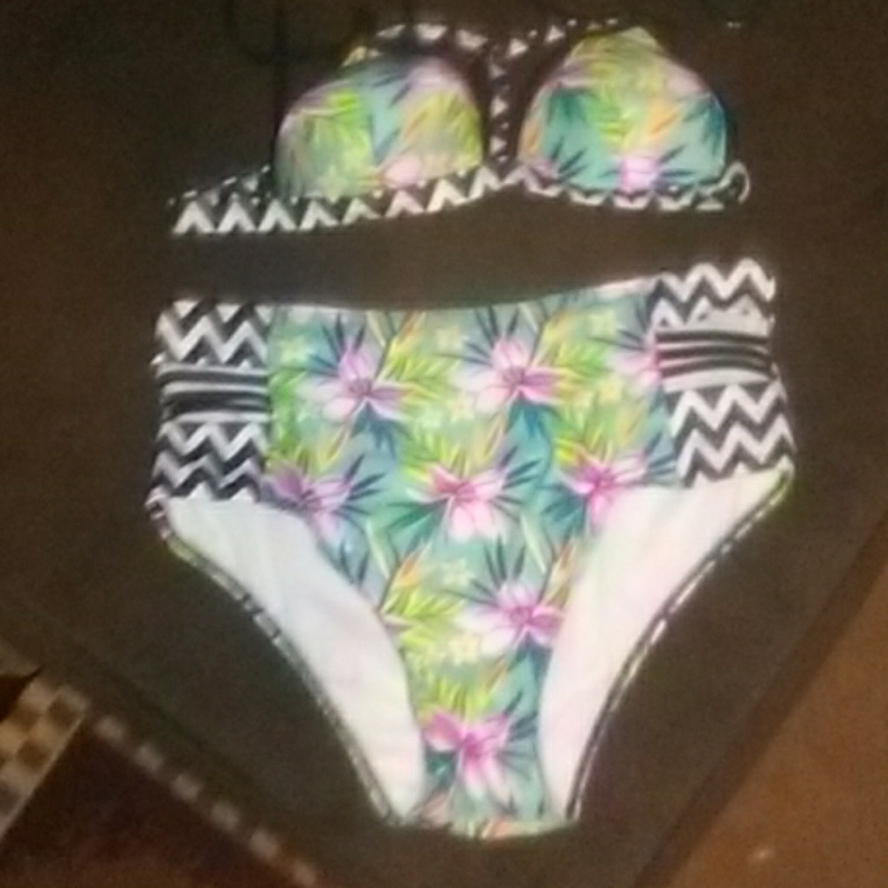 BIKINI